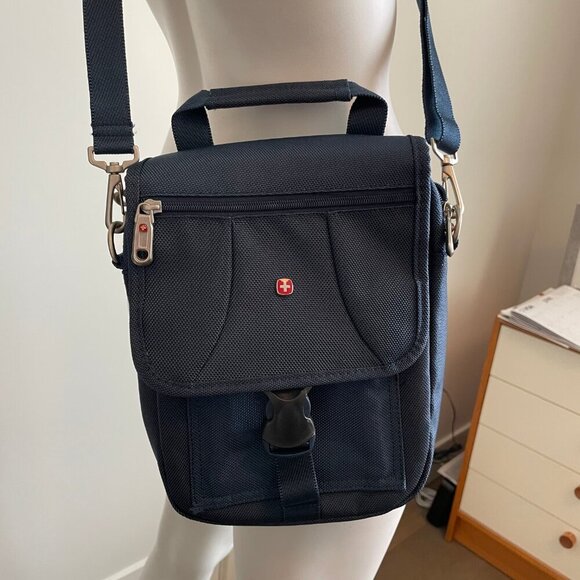 SwissGear Hand Hold & Crossbody Travel Bag Multi Zip Compartments Blue OS NWOT - Picture 13 of 13